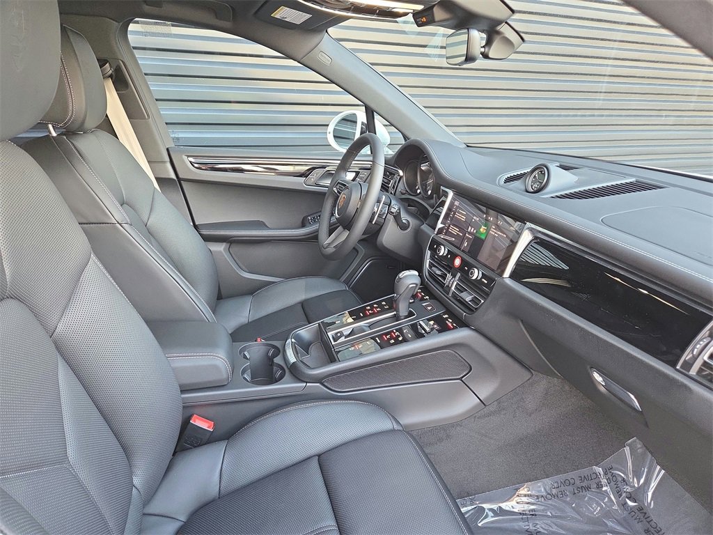 New 2026 Porsche Macan S image 18