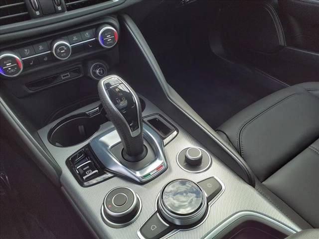 Used 2024 Alfa Romeo Giulia Ti AWD/4WD image 20