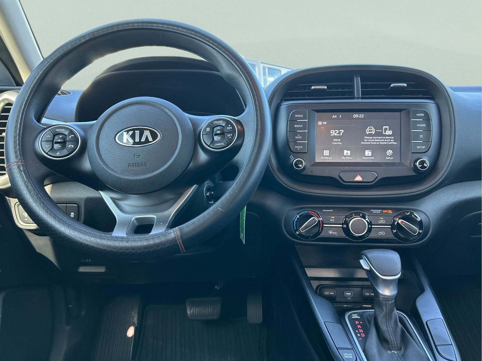 Used 2020 Kia Soul LX FWD image 23