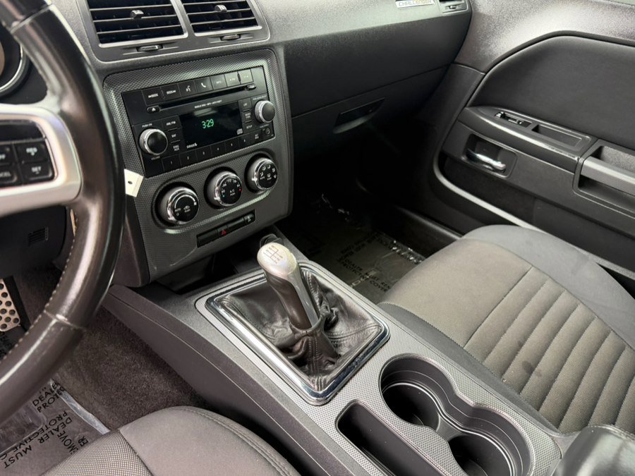 Used 2014 Dodge Challenger R/T RWD image 12