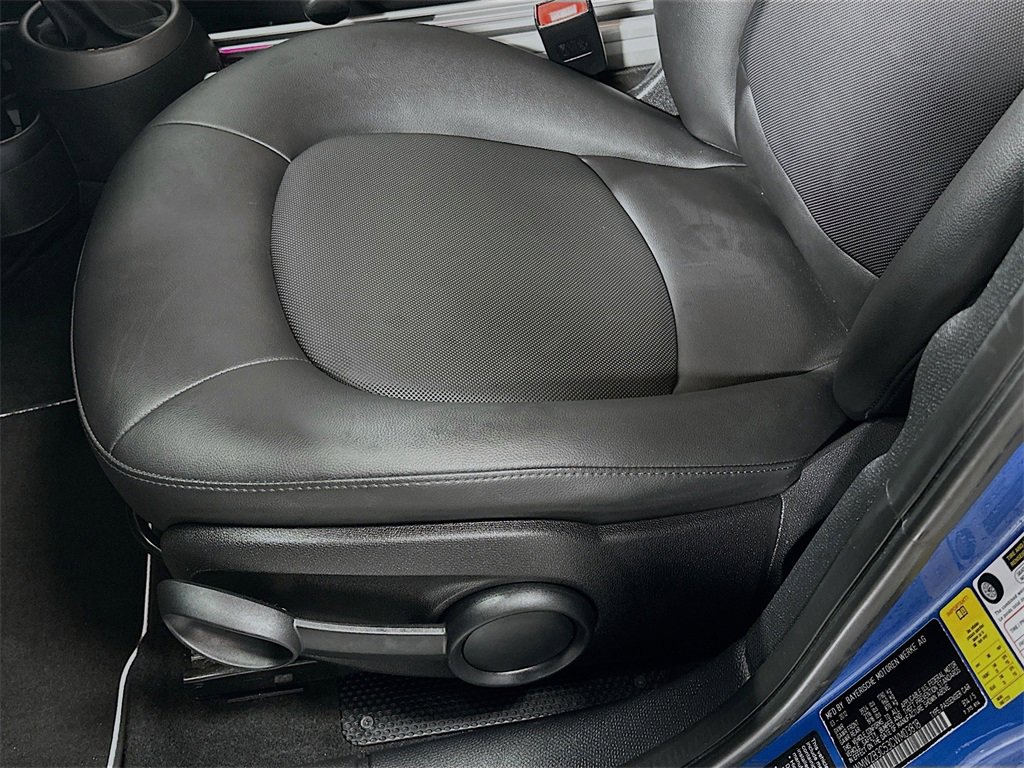 Used 2012 MINI Cooper Countryman image 18