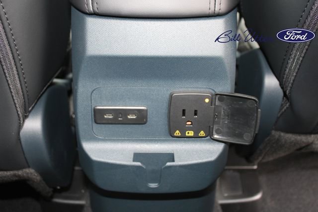 New 2025 Ford Maverick Lariat w/ Black Appearance Package image 11