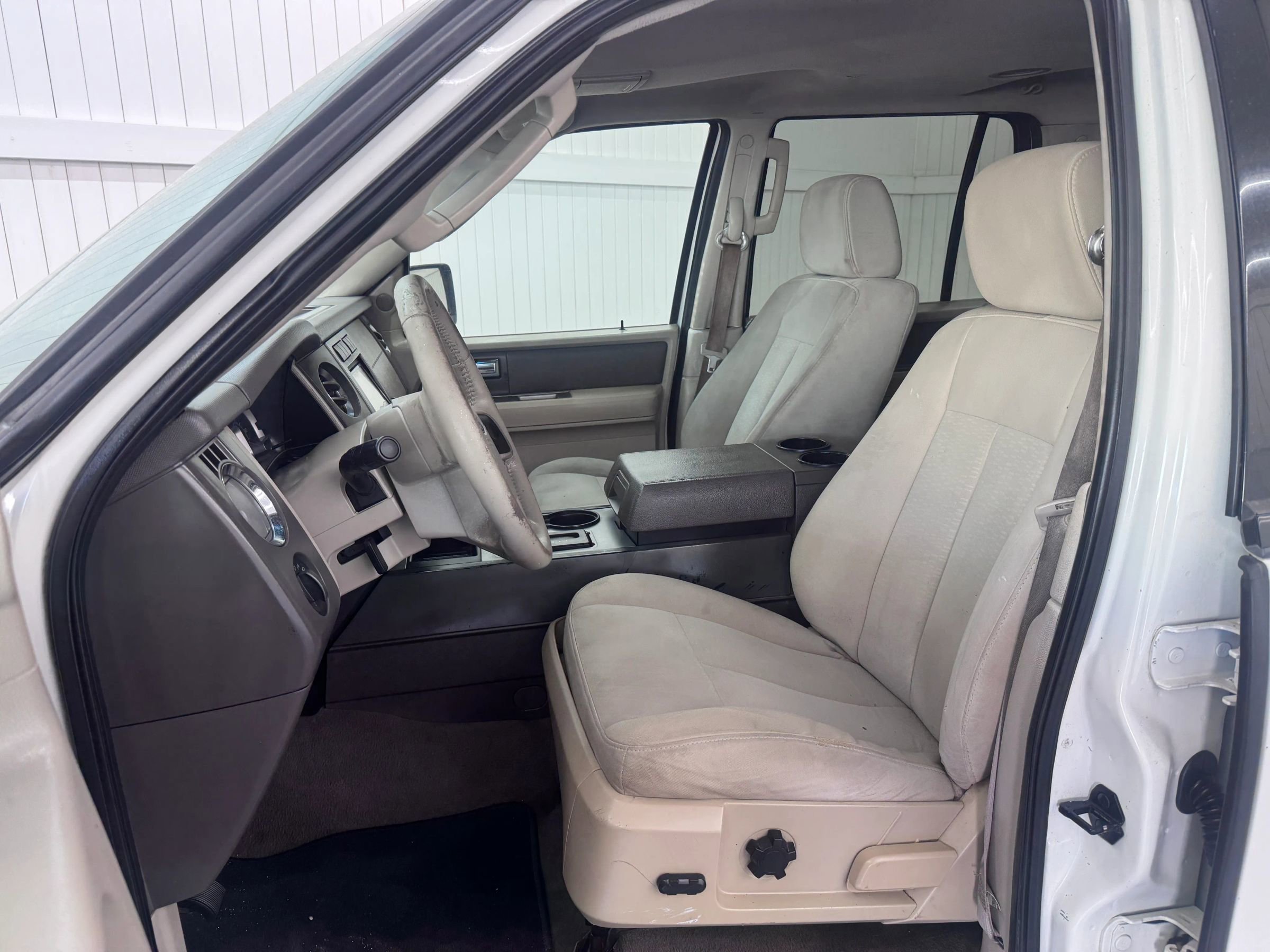 Used 2008 Ford Expedition XLT RWD image 9