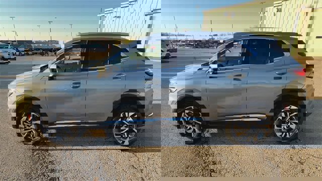 Used 2023 Buick Envision Essence image 36