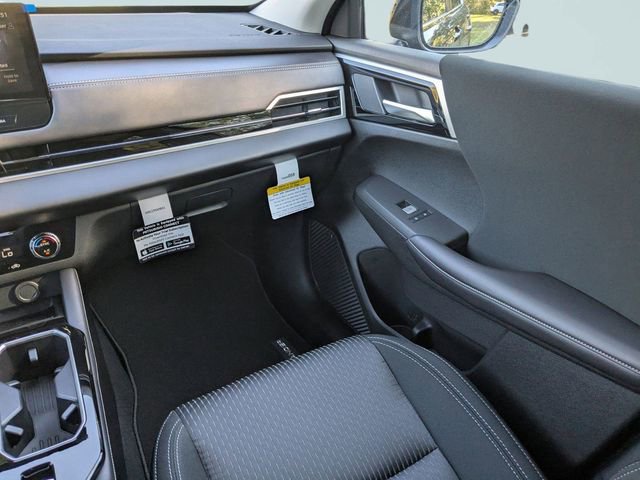 New 2025 Mitsubishi Outlander ES image 17