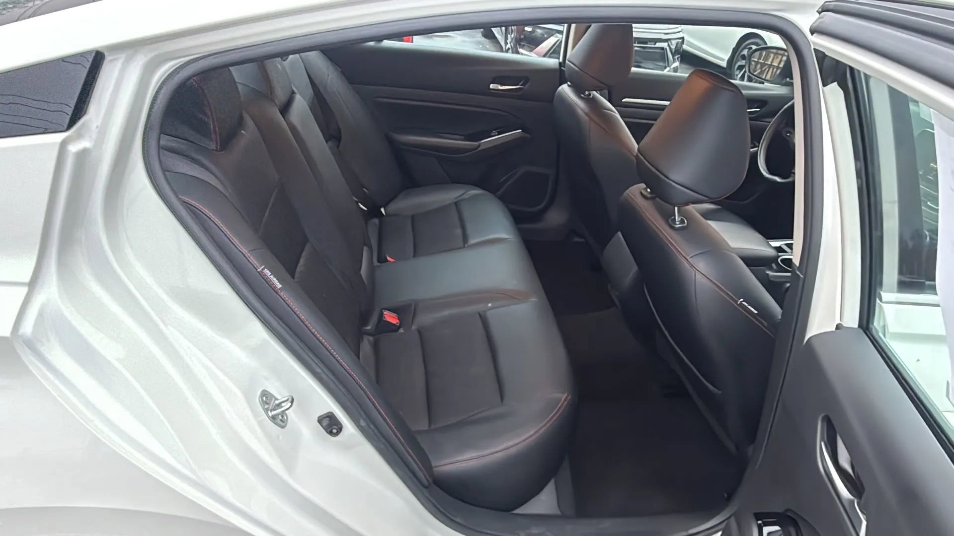 Used 2024 Nissan Altima 2.5 SR image 7