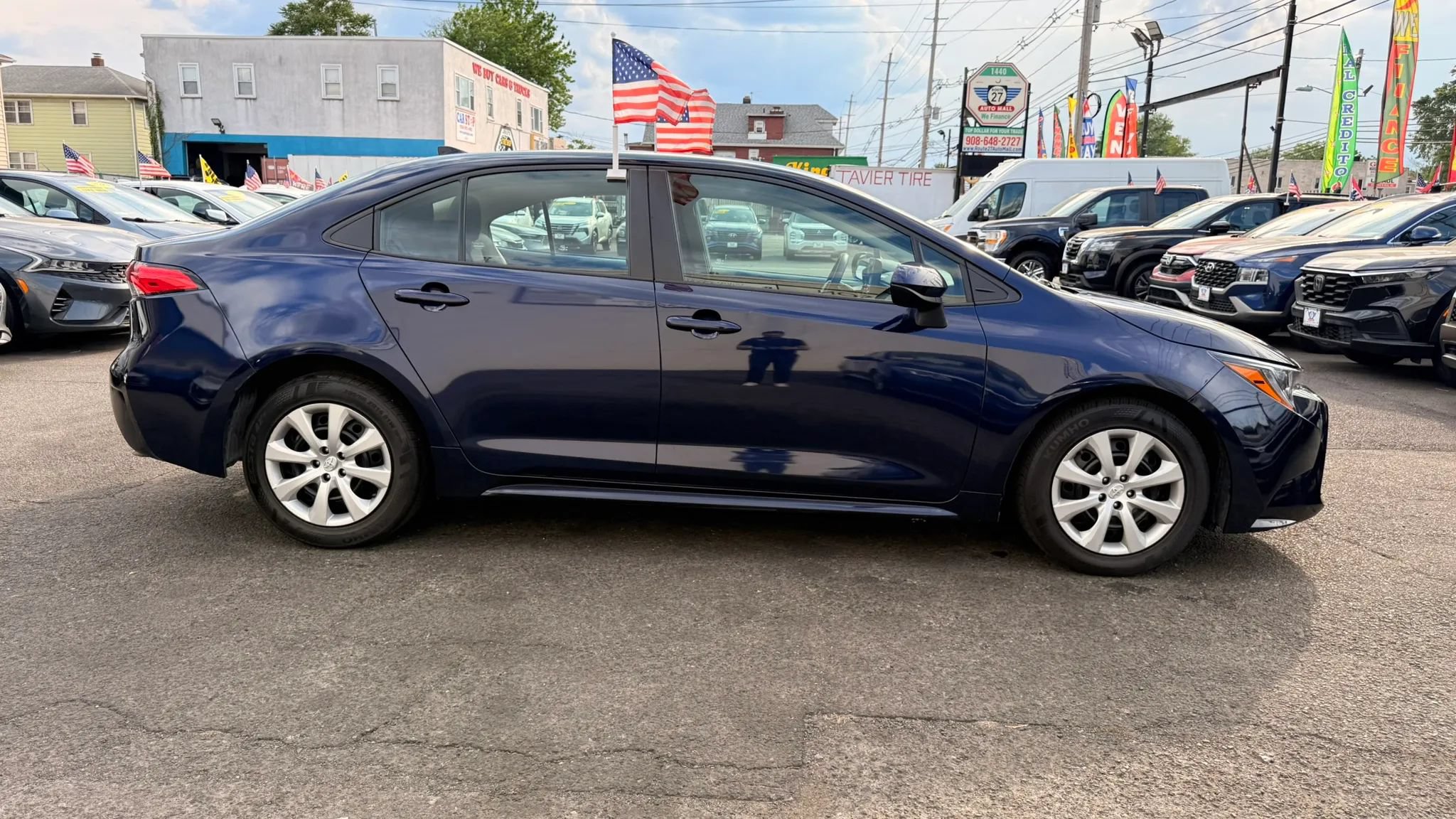 Used 2023 Toyota Corolla LE FWD image 11