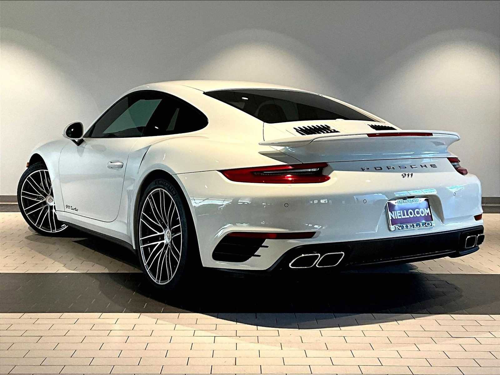 Used 2017 Porsche 911 Turbo image 3