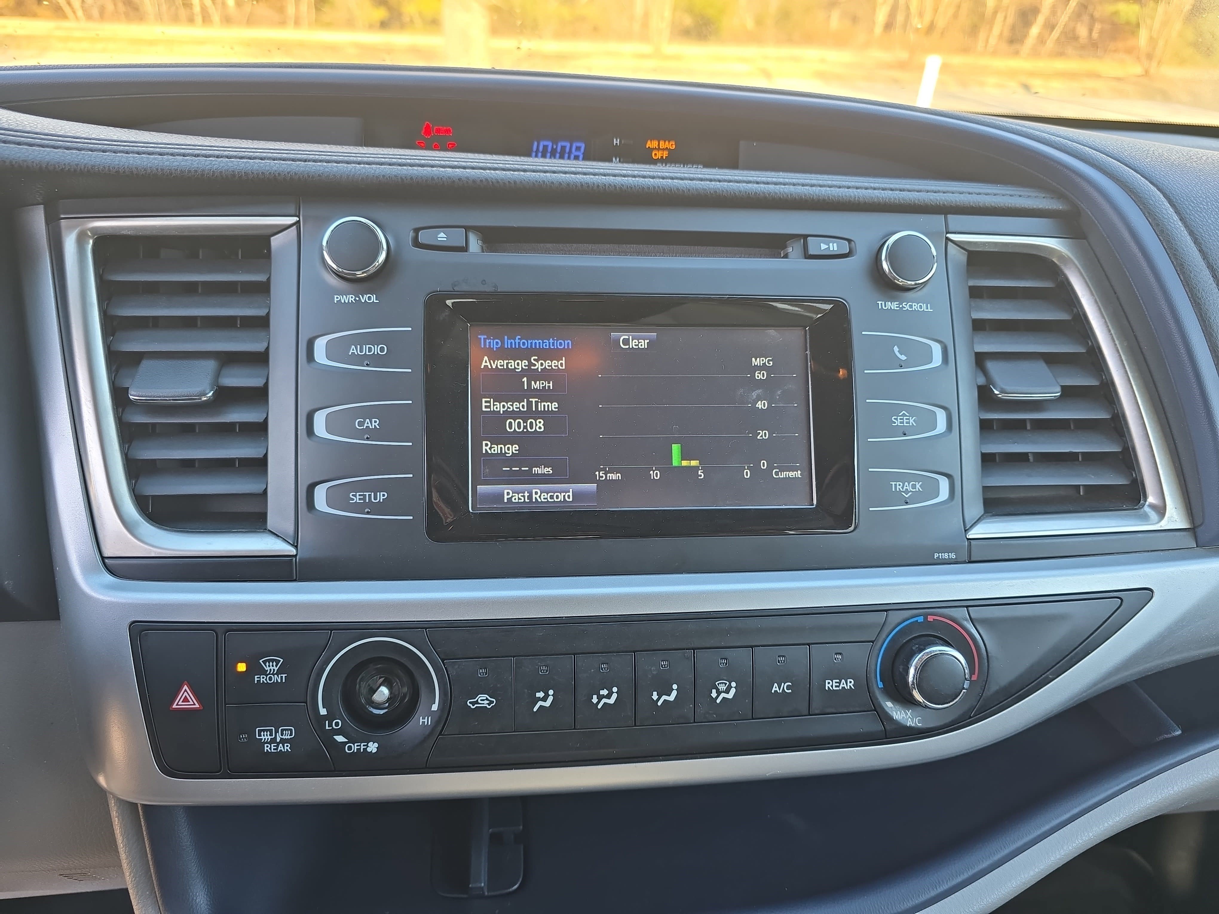 Used 2019 Toyota Highlander LE image 19