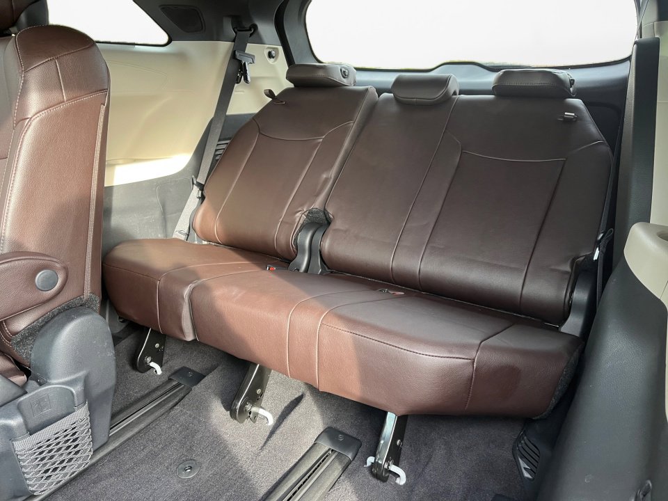 Certified 2023 Toyota Sienna Platinum image 15