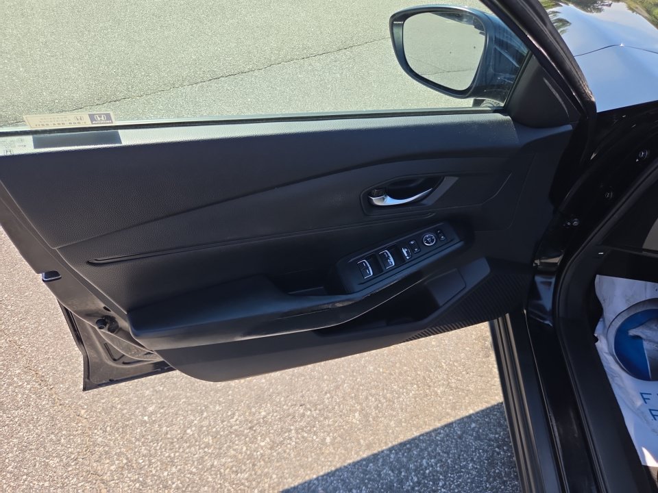 Used 2023 Honda Accord LX image 36