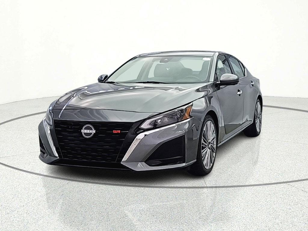 Used 2023 Nissan Altima 2.5 SL FWD image 2