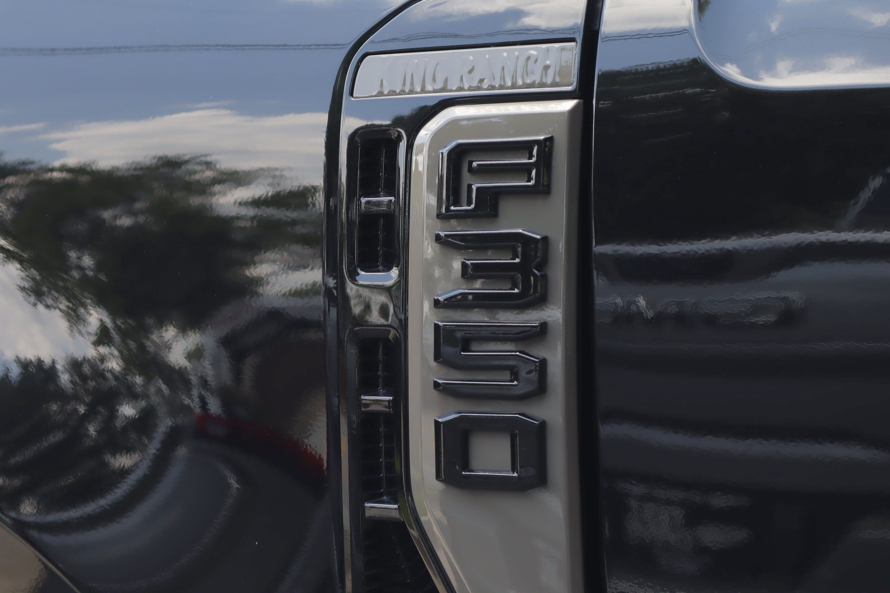 Used 2025 Ford F350 King Ranch AWD/4WD image 37
