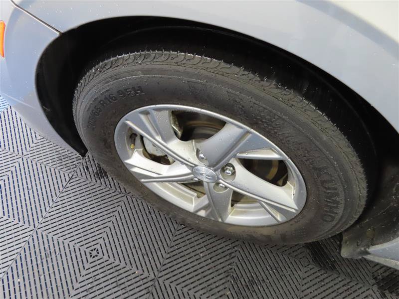 Used 2023 Hyundai Sonata SE w/ Preferred Accessory Package FWD image 6