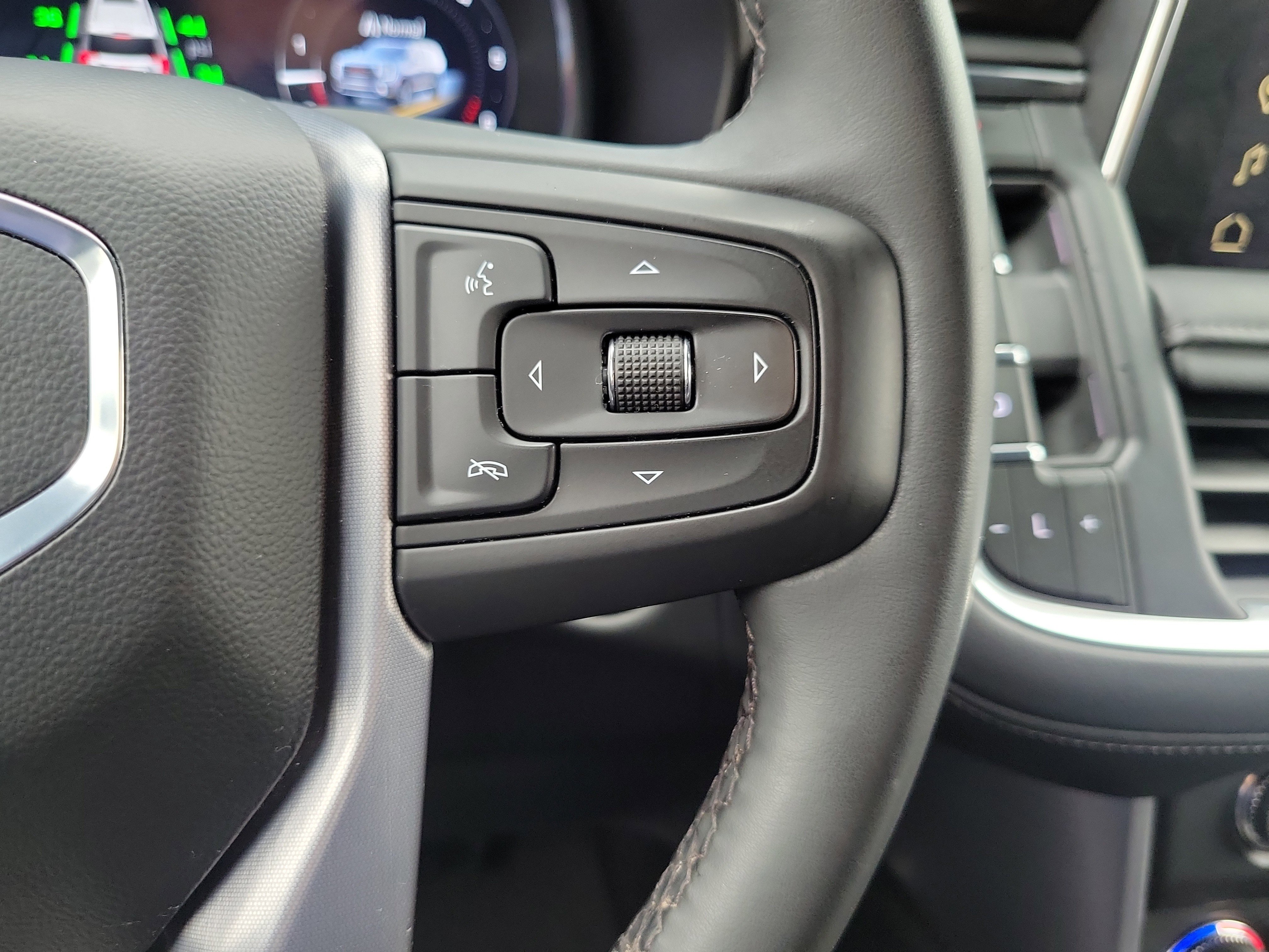 Used 2023 GMC Yukon SLE w/ Gmc Pro Safety Plus Package image 25