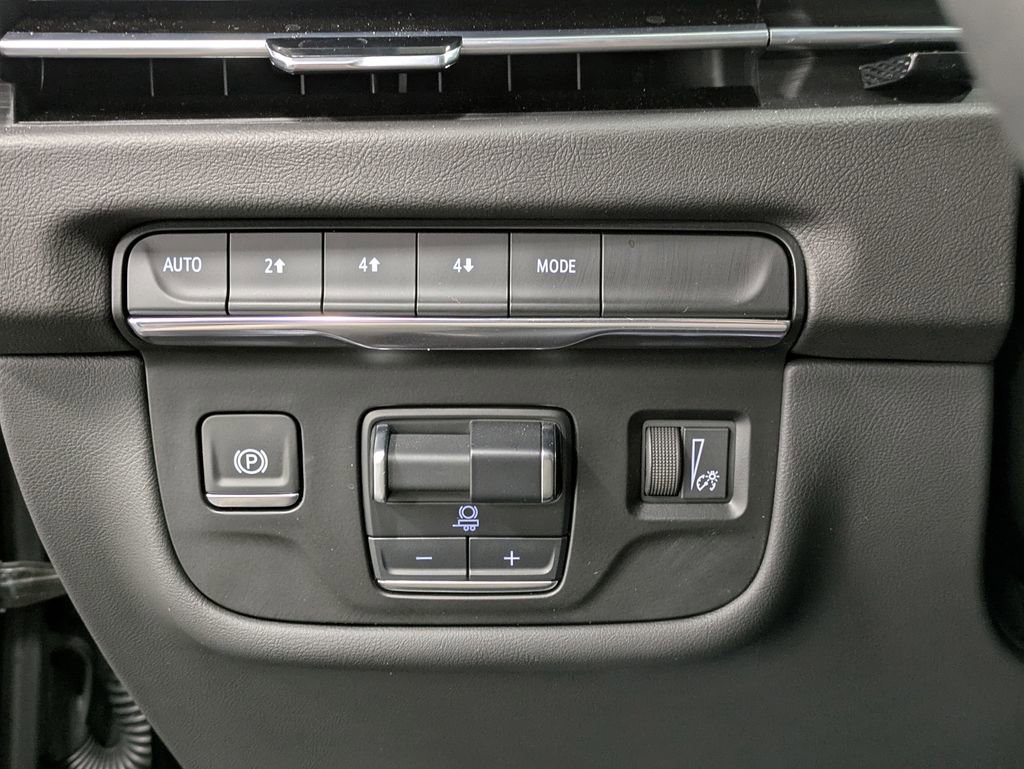 Used 2025 Cadillac Escalade Premium Luxury image 20
