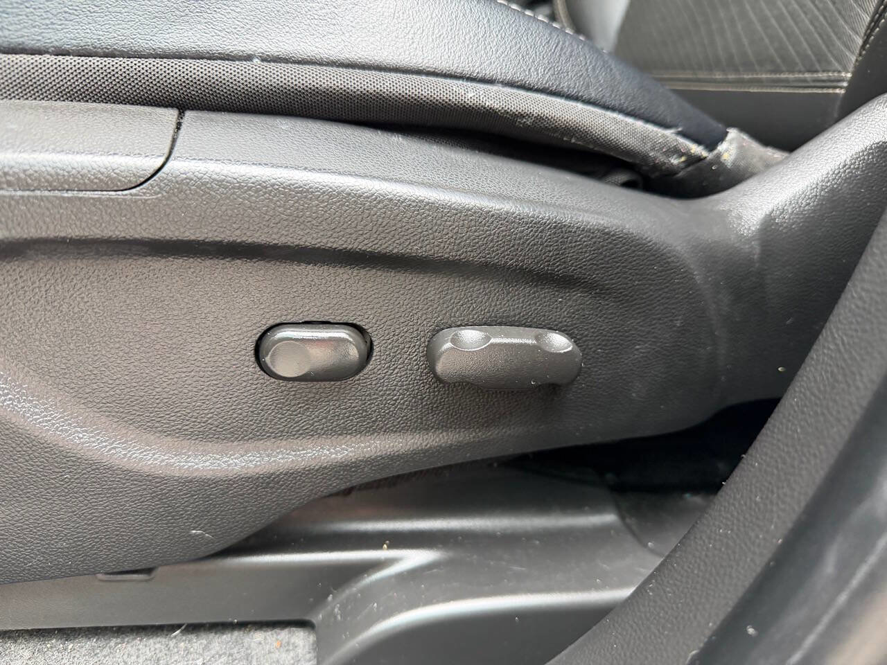 Used 2014 Buick Encore FWD image 13