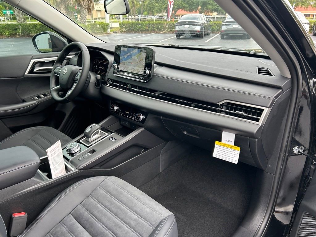New 2026 Nissan Rogue SL AWD/4WD image 39