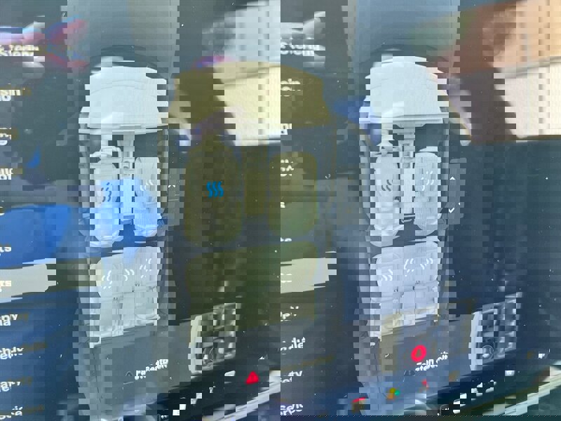 Used 2022 Tesla Model S Plaid image 28