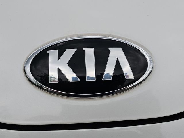 Used 2020 Kia Soul LX FWD image 30