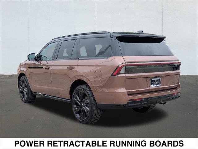 Used 2025 Lincoln Navigator Black Label AWD/4WD image 3