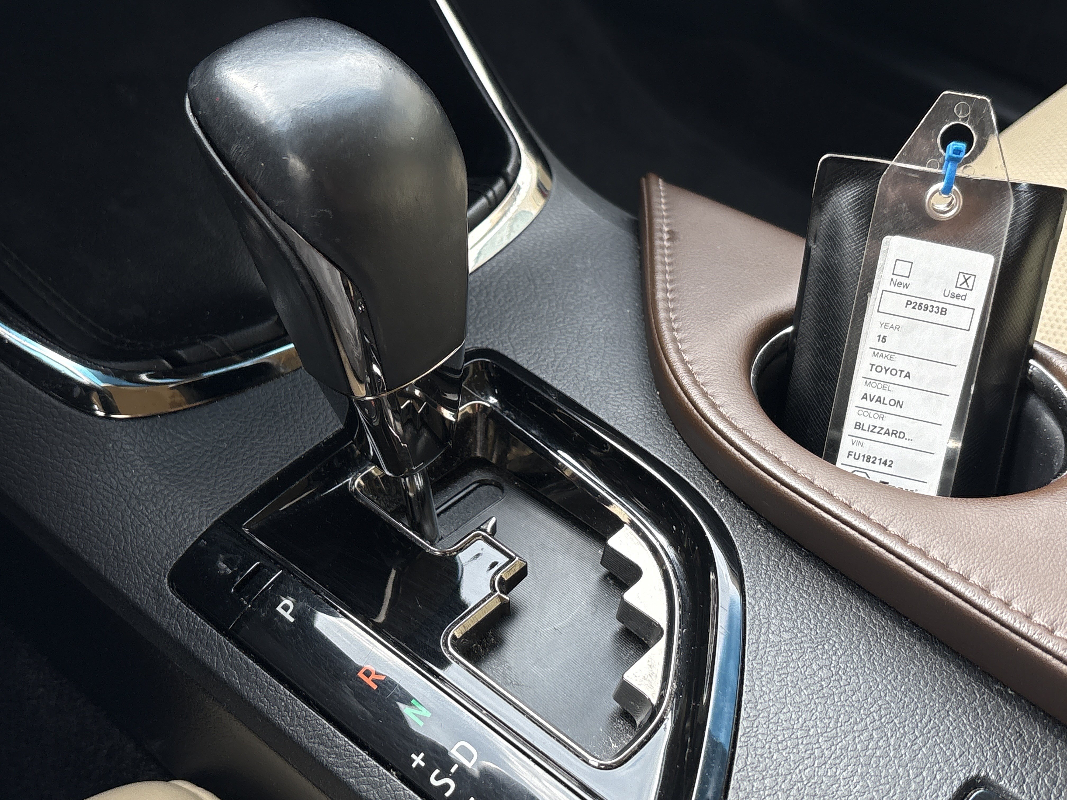 Used 2015 Toyota Avalon Limited FWD image 26