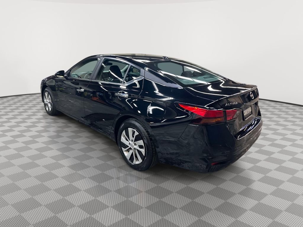 Used 2025 Nissan Altima 2.5 S image 5