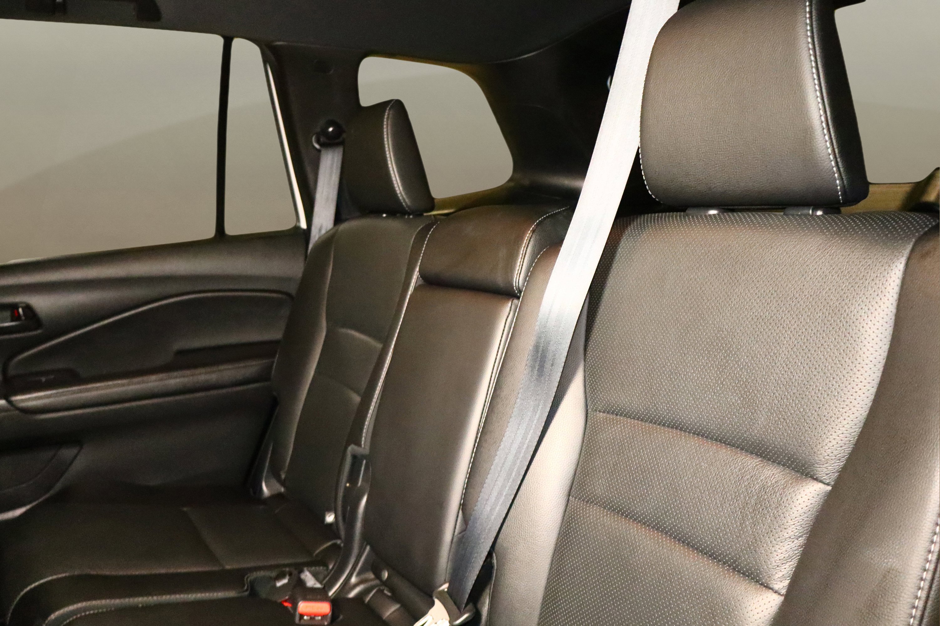 Used 2023 Honda Passport EX-L image 16