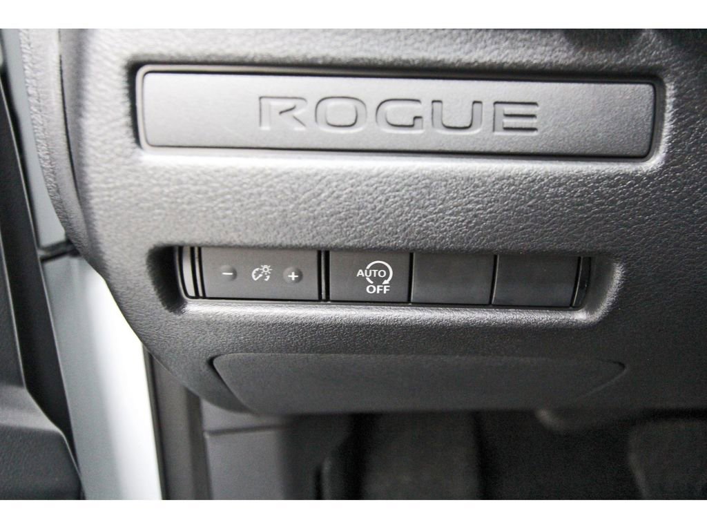 Certified 2024 Nissan Rogue S image 18