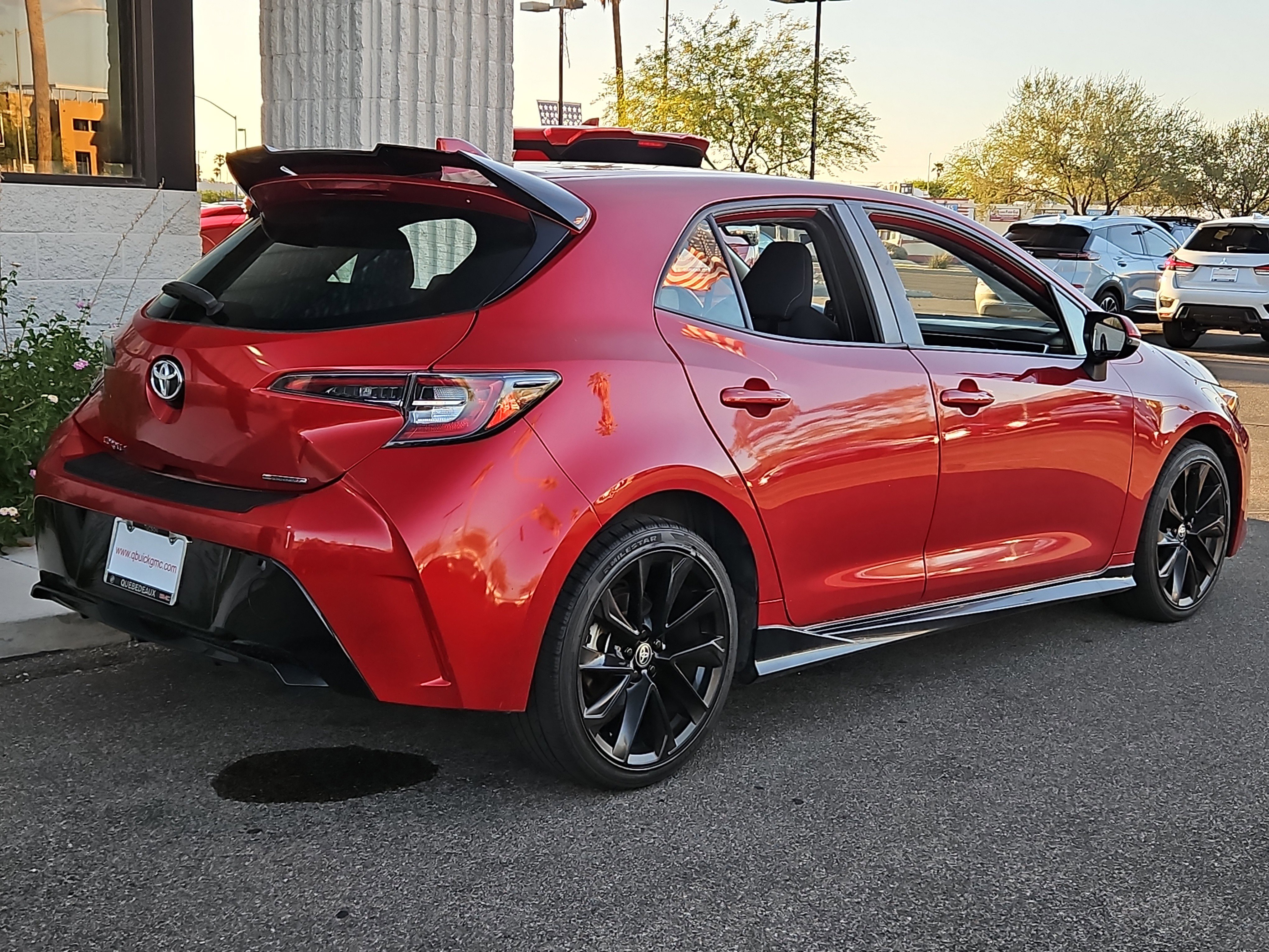 Used 2021 Toyota Corolla SE w/ Special Edition image 4