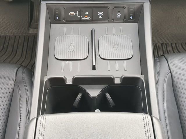 Used 2024 Hyundai Santa Fe Calligraphy image 18