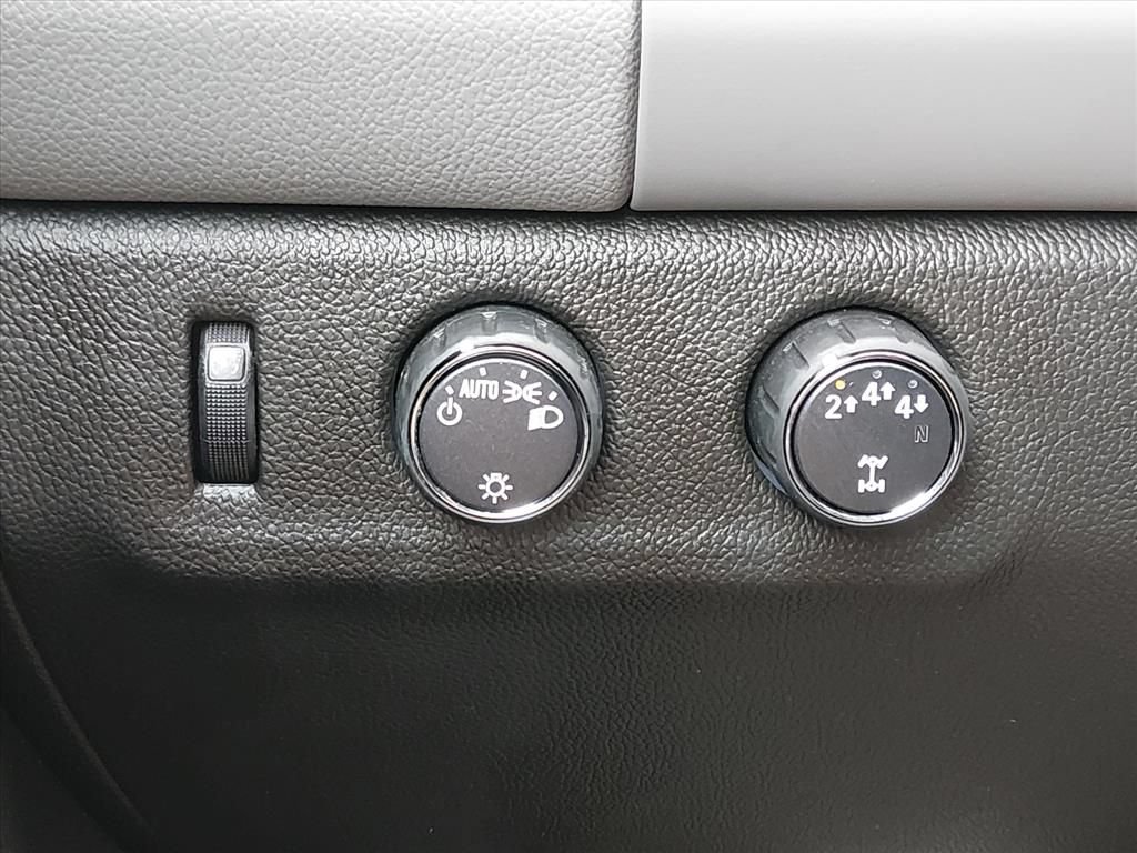Used 2022 Chevrolet Colorado W/T AWD/4WD image 25