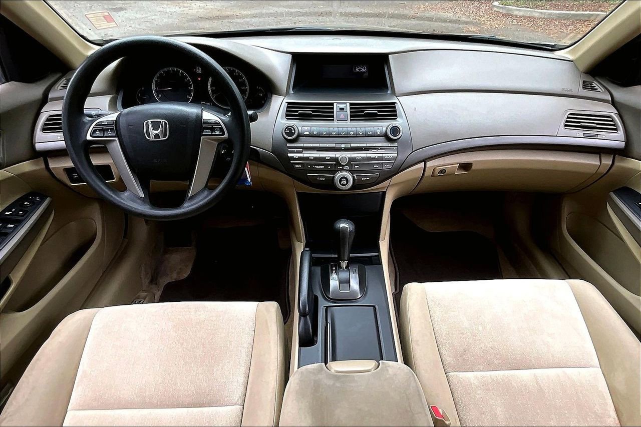 Used 2010 Honda Accord LX-P image 7