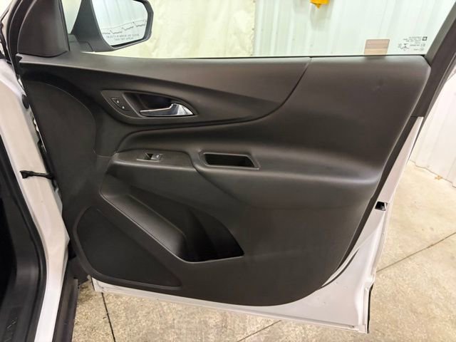 Used 2022 Chevrolet Equinox LT image 32