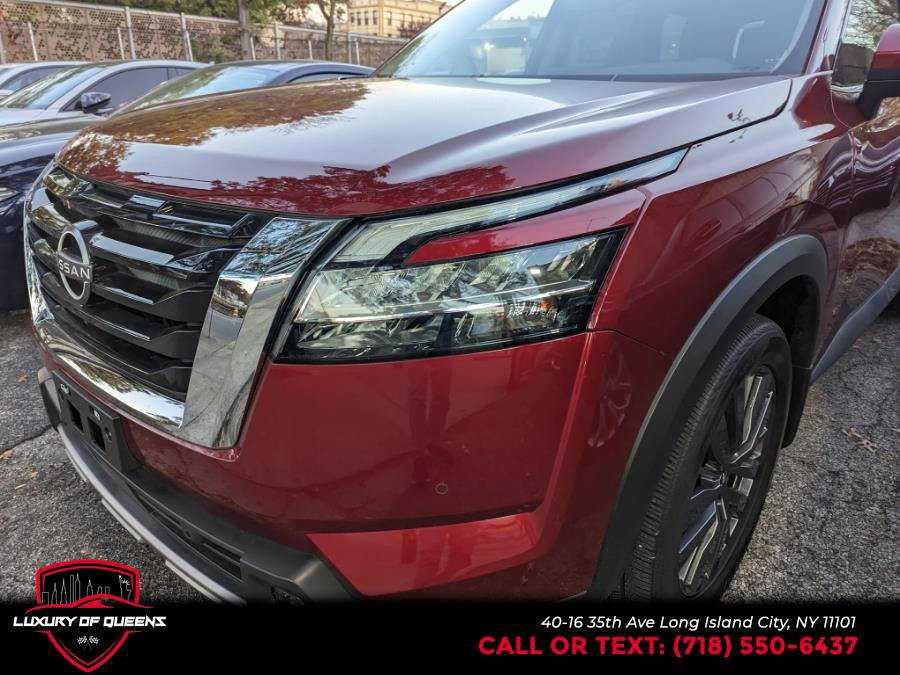 Used 2022 Nissan Pathfinder SL w/ SL Premium Package image 2