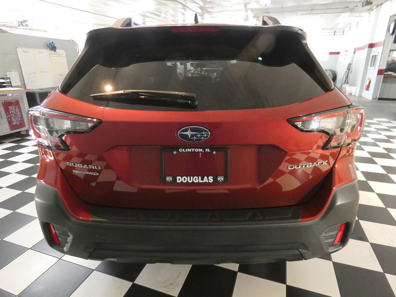 Used 2020 Subaru Outback Premium image 5