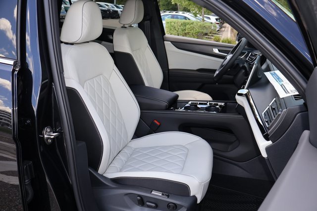 New 2026 Volkswagen Atlas Cross Sport SEL Premium R-Line image 18