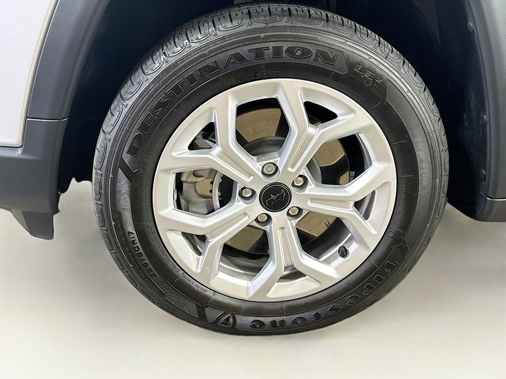 Used 2025 Jeep Compass Latitude image 37