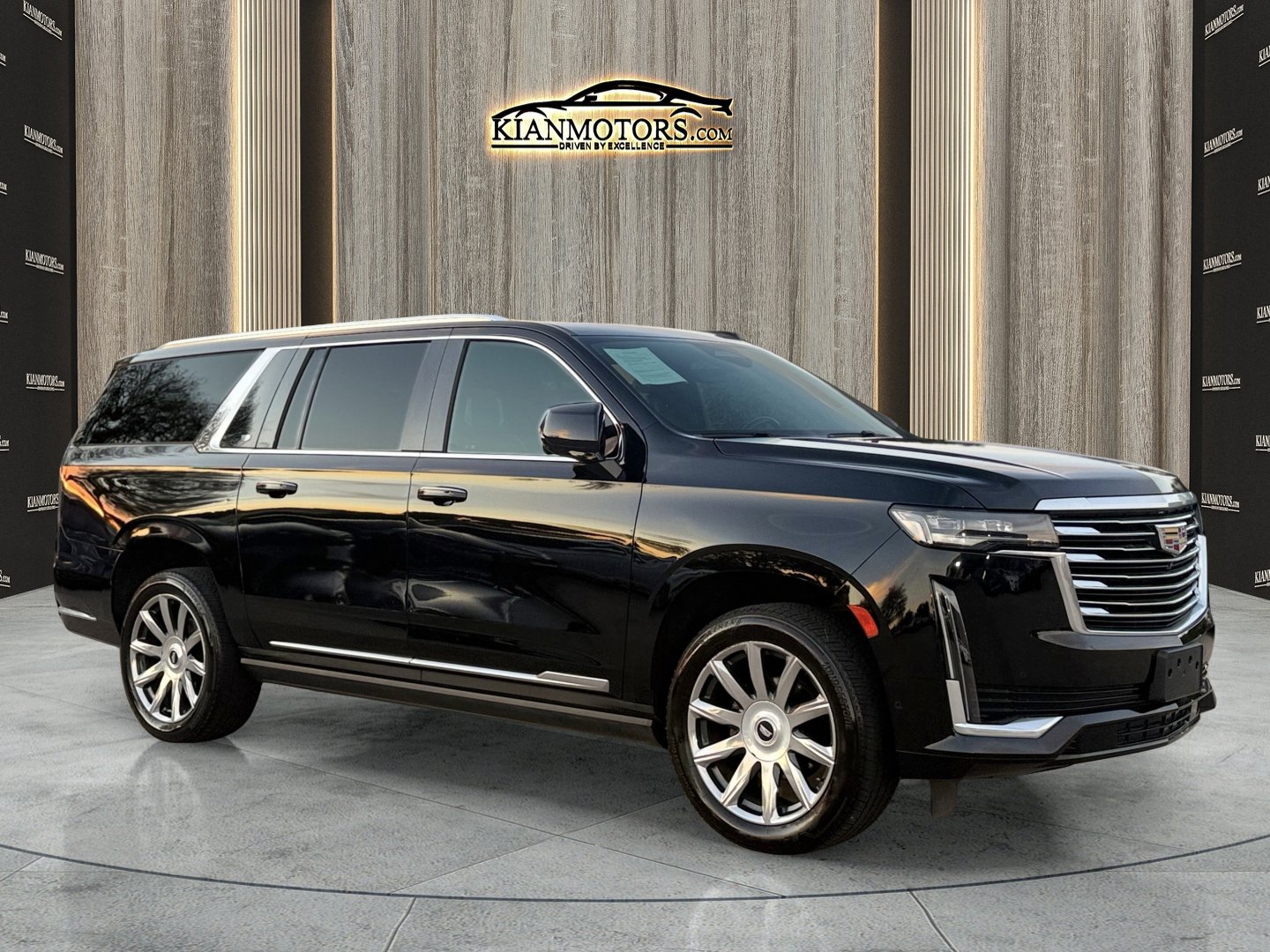 Used 2022 Cadillac Escalade ESV Premium Luxury Platinum w/ Heavy-Duty Trailer Package