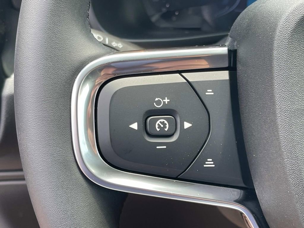 New 2026 Volvo XC40 B5 Plus w/ Protection Package Premier image 29