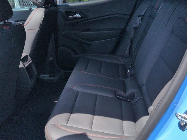 Used 2024 Chevrolet Trax RS w/ Sunroof Package FWD image 24