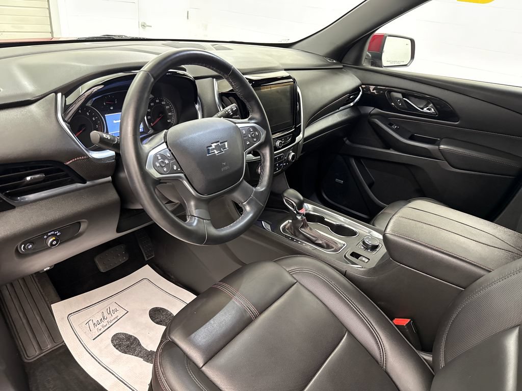 Used 2023 Chevrolet Traverse RS AWD/4WD image 9