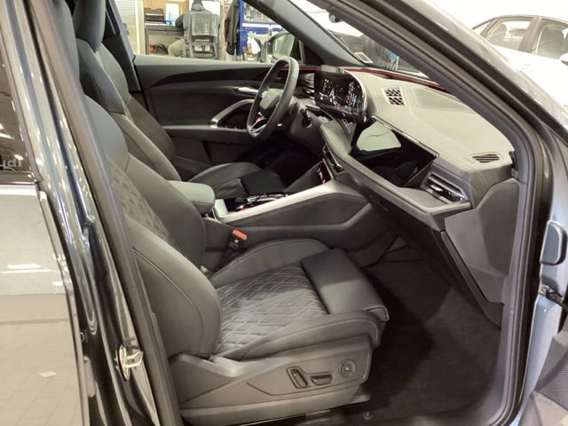 Used 2025 Audi SQ5 Premium Plus image 17
