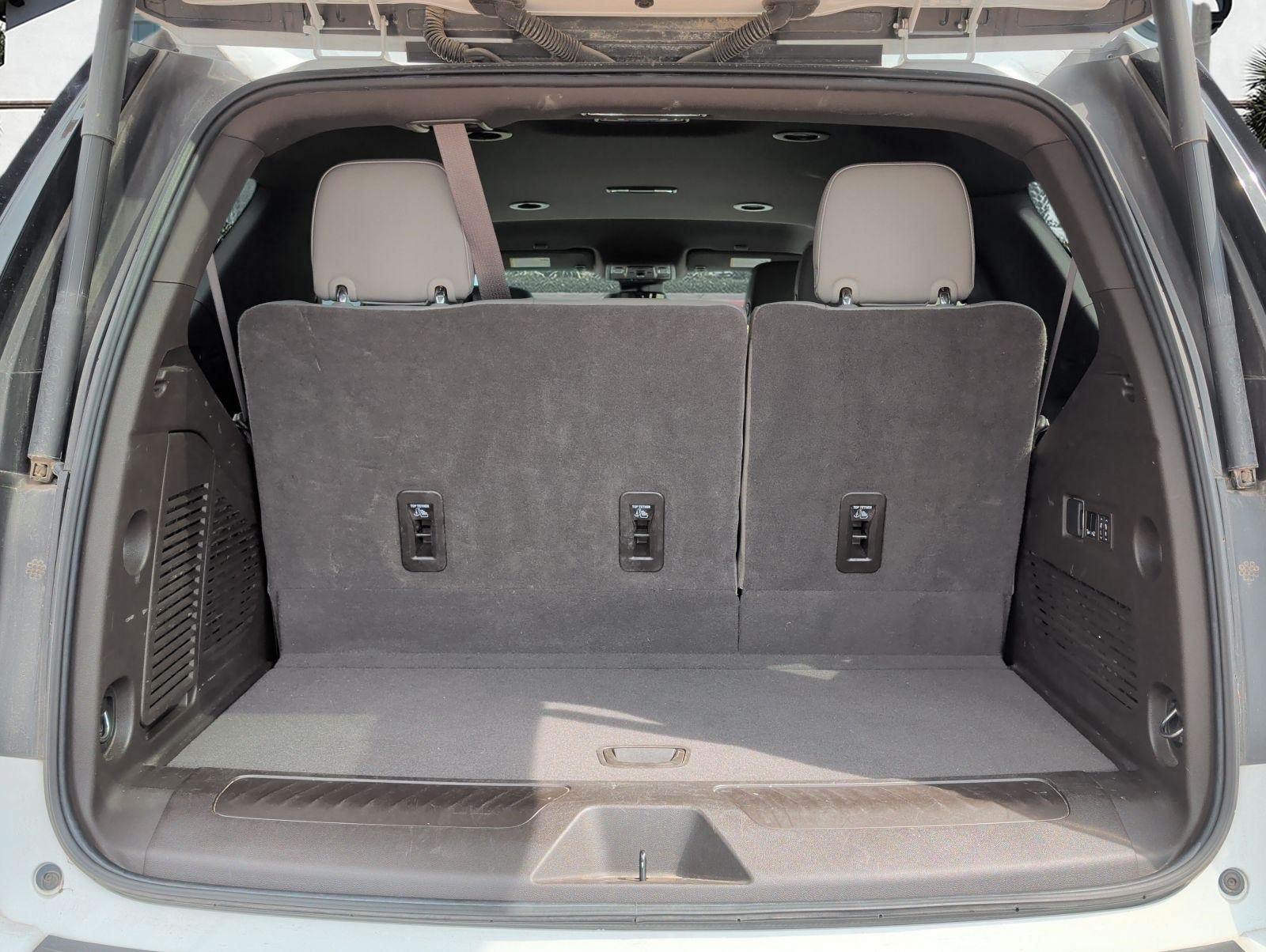 Used 2024 Chevrolet Tahoe LT w/ Luxury Package RWD image 27