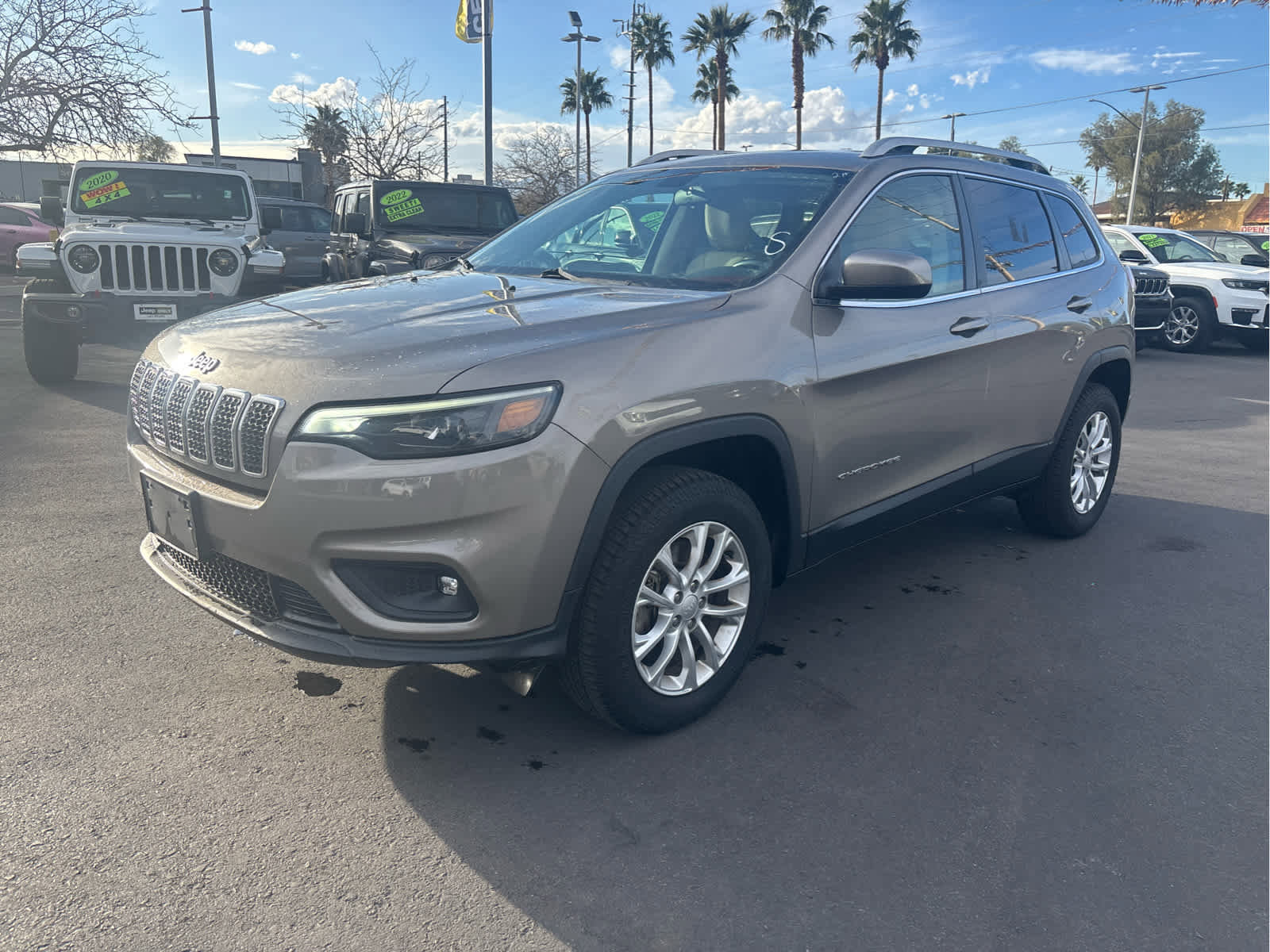 Used 2019 Jeep Cherokee Latitude w/ Cold Weather Group