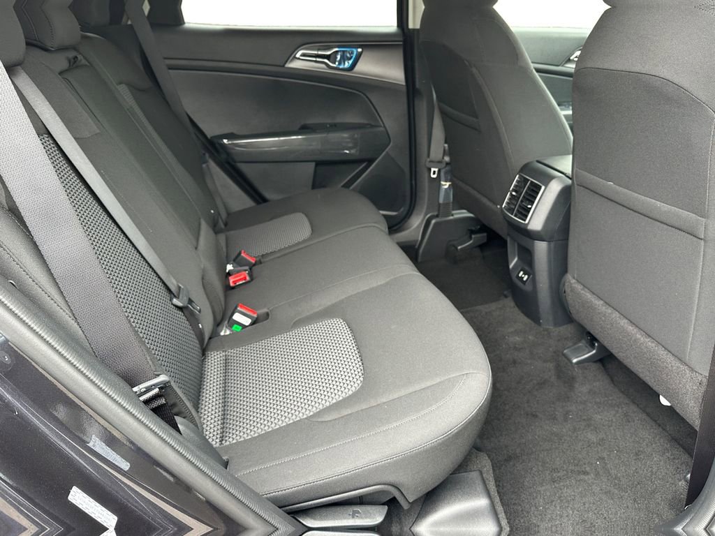 New 2026 Kia Sportage LX AWD/4WD image 16