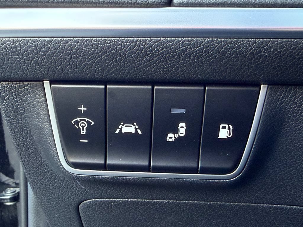 Used 2018 Kia Stinger Premium AWD/4WD image 14