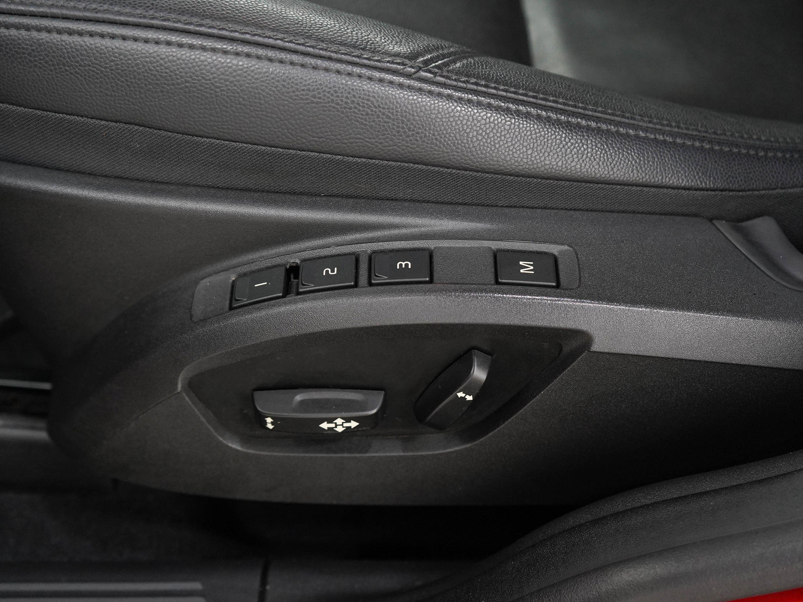 Used 2011 Volvo S40 T5 R-Design FWD image 24