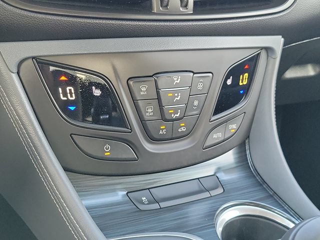 Certified 2020 Buick Envision Essence FWD image 20