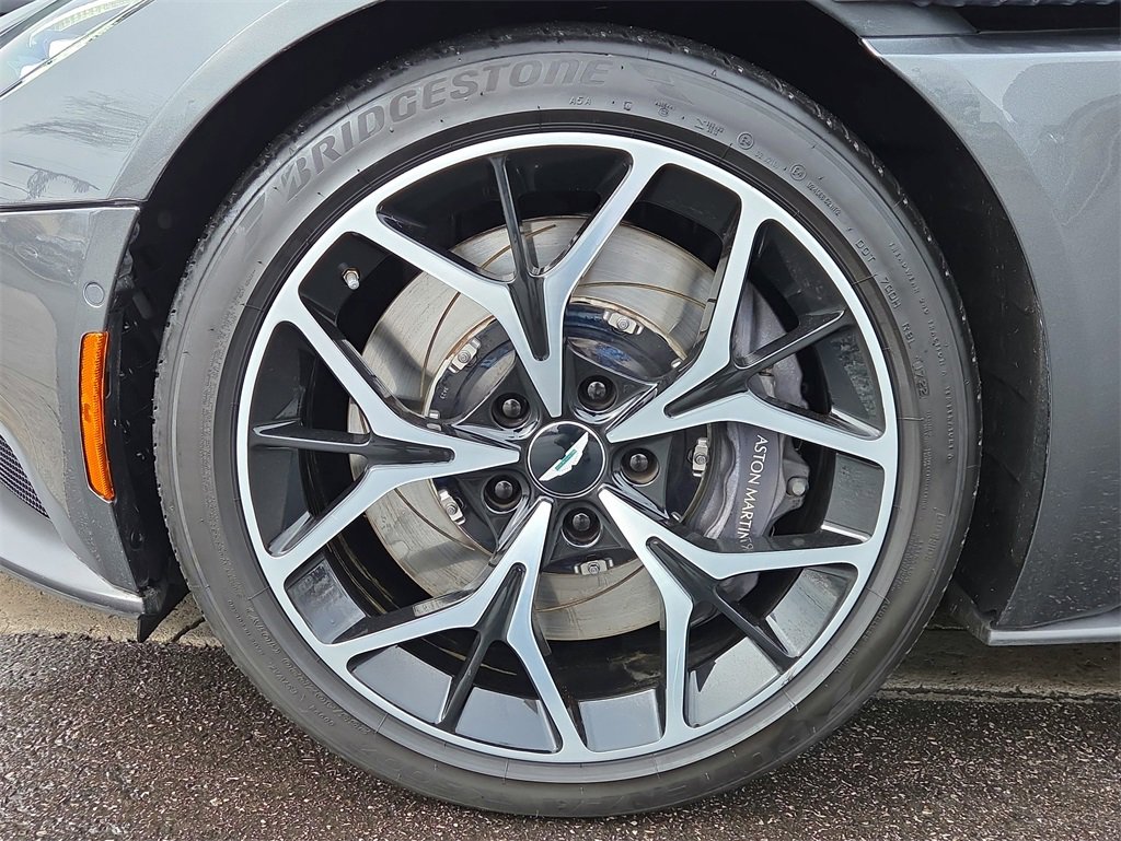 Used 2019 Aston Martin DB11 Volante image 24